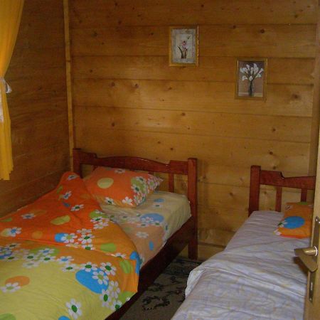 Guesthouse Kuzmanovic กูซา ภายนอก รูปภาพ