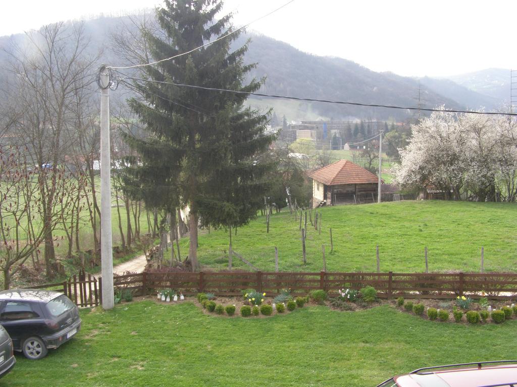 Guesthouse Kuzmanovic กูซา ภายนอก รูปภาพ