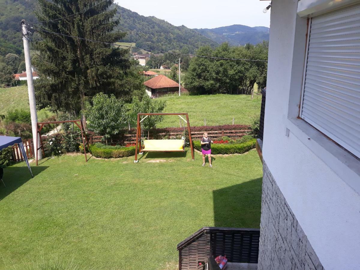 Guesthouse Kuzmanovic กูซา ภายนอก รูปภาพ